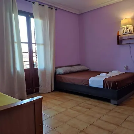 Habitación en casa particular 27-3- Комната С Балконом В Квартире Аликанте Для 5 Человек